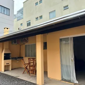 Casa Entre Dois Mares - Casa Laranja , Bombinhas Brasil