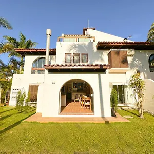Ap/casa Com Jardim Em Na Beira Da , Florianópolis Brasil
